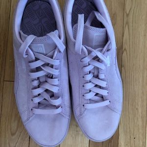 Womens Puma Classic Suede Purple light lavender or lilac mono NWOB size 8.5